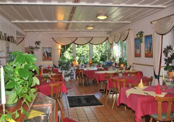Hotel Garland Villingen-Schwenningen Esterno foto